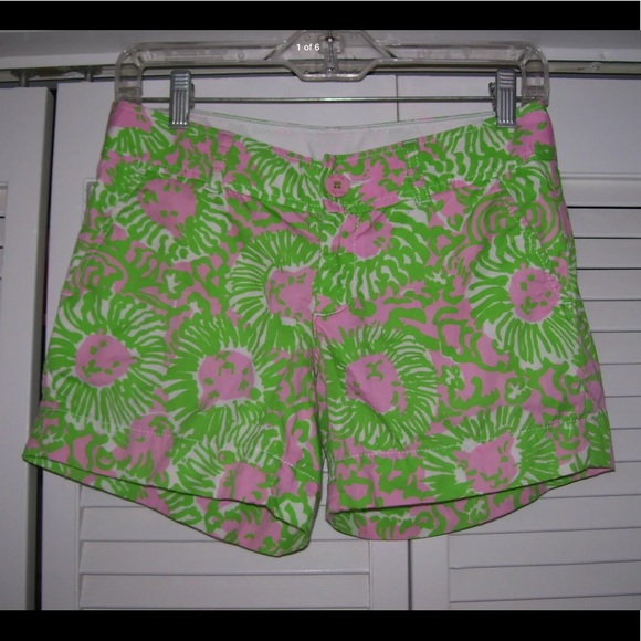 LILLY PULITZER Sunnyside Lion Print CALLAHAN SHORT - Picture 2 of 8